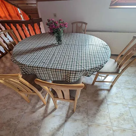 Vakantiehuis In 52058